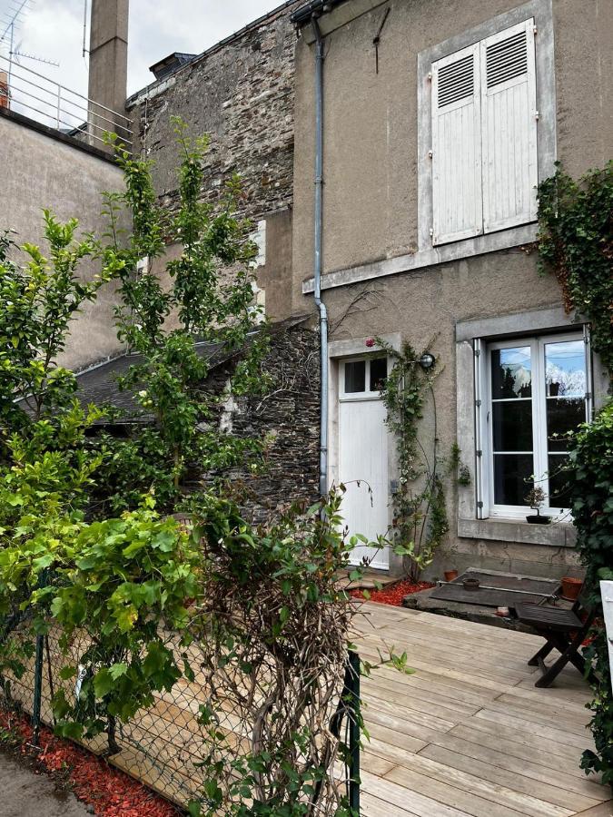 אנז'ה Charmant Studio Au Calme Terrasse Privee Place De Parking Securisee מראה חיצוני תמונה